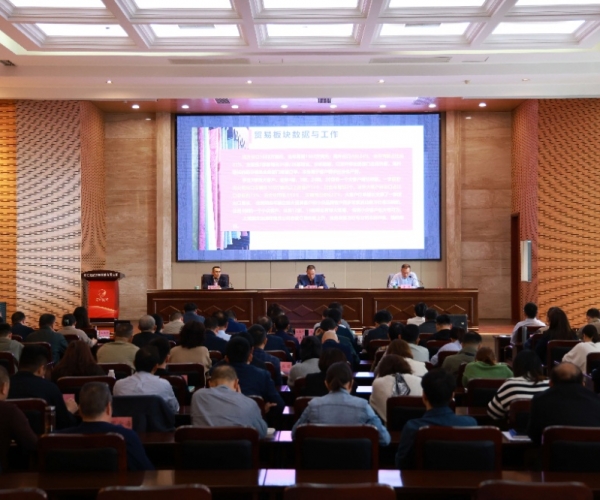 稳扎稳打，持续启发奋进； 思路创新，力求优质发展