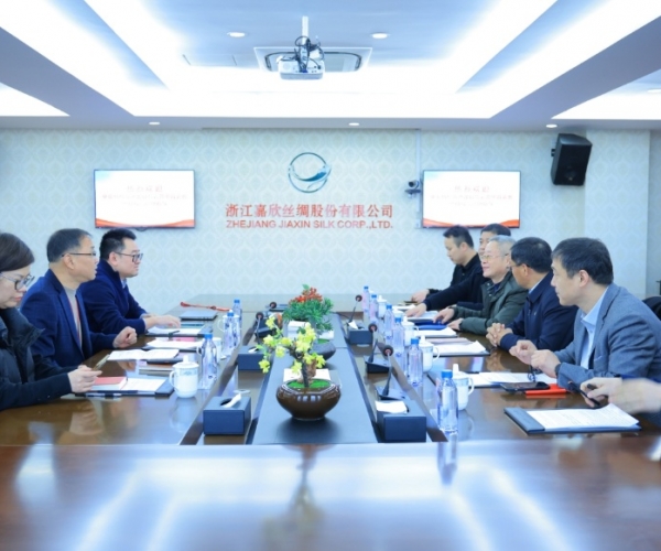 中国纺织品进出口商会曹甲昌会长一行来访调研 深刻调研表贸走势，携手探寻前行新径