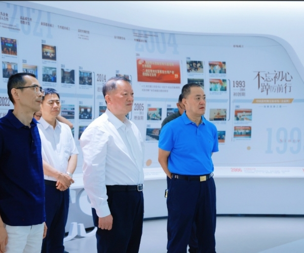 ?陈利多主席带队调研东升国际丝绸，赋能丝绸经典产业?